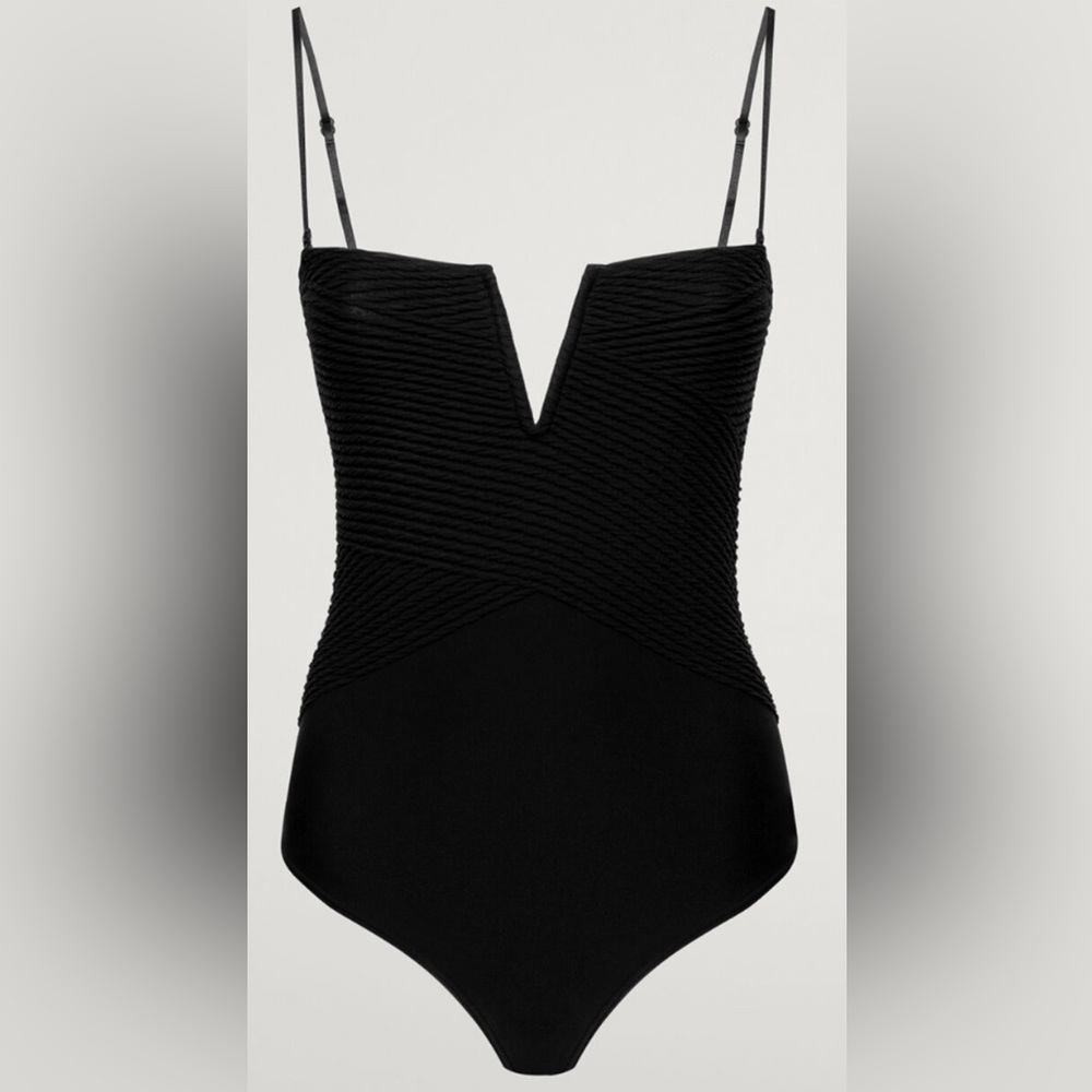 WOLFORD SHAPING PLISSEÉ STRING BODYSUIT